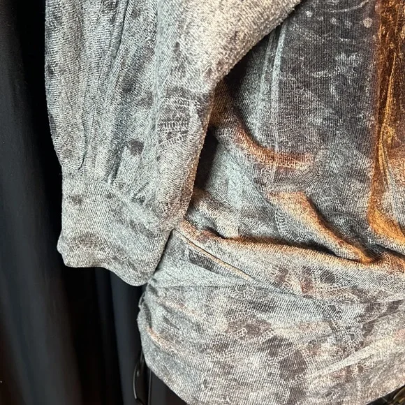 Vanity sweater - Picture 8 of 9